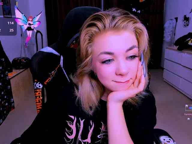 BabyNicole webcam