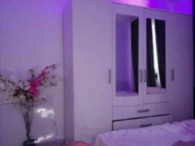 kaylalaine1 webcam