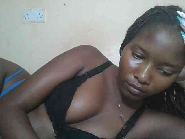 Hornyqueen4 webcam