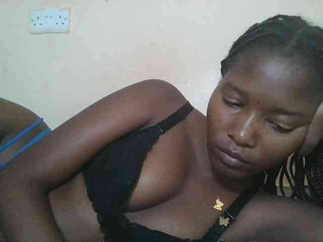 Hornyqueen4 webcam