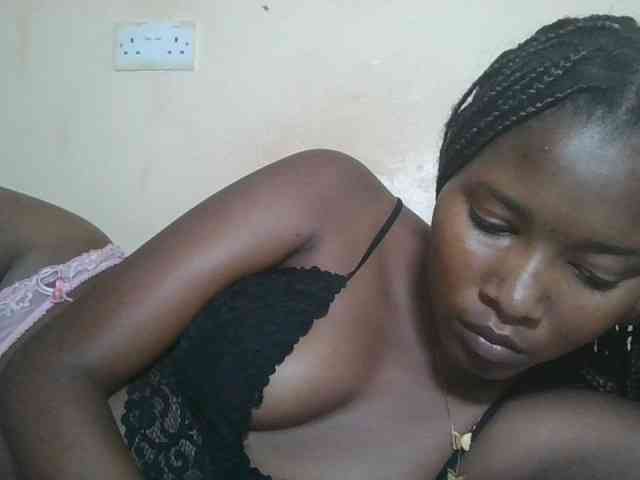 Hornyqueen4 webcam