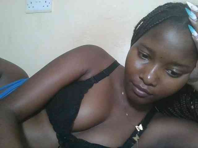 Hornyqueen4 webcam