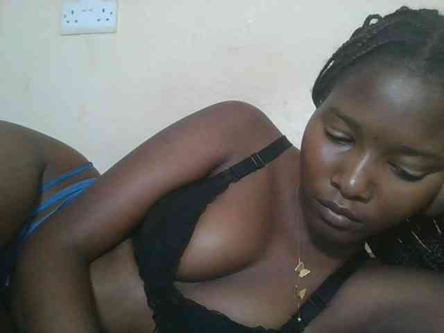 Hornyqueen4 webcam