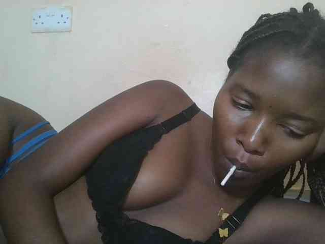 Hornyqueen4