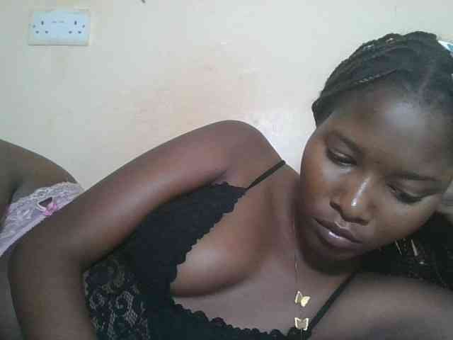 Hornyqueen4 webcam