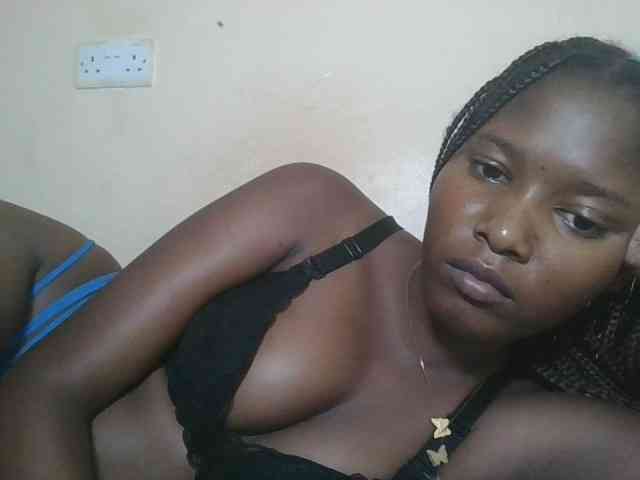 Hornyqueen4 webcam