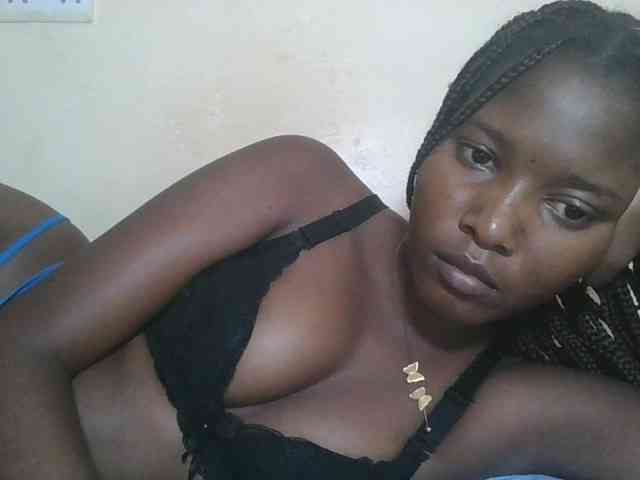 Hornyqueen4 webcam