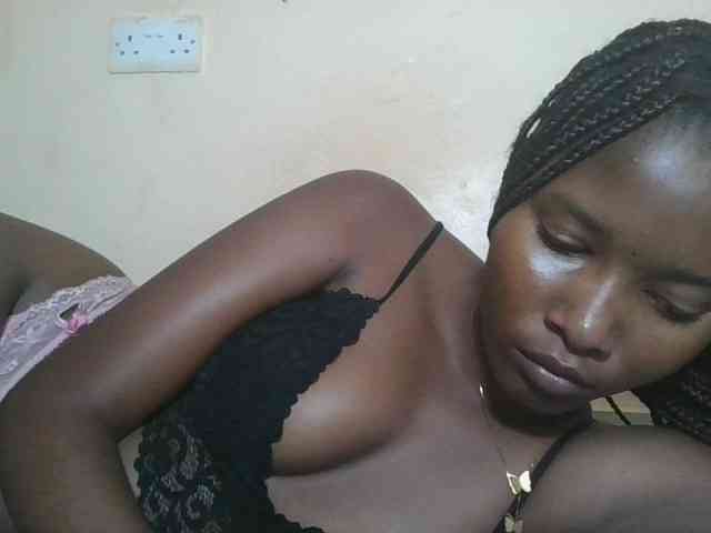 Hornyqueen4 webcam