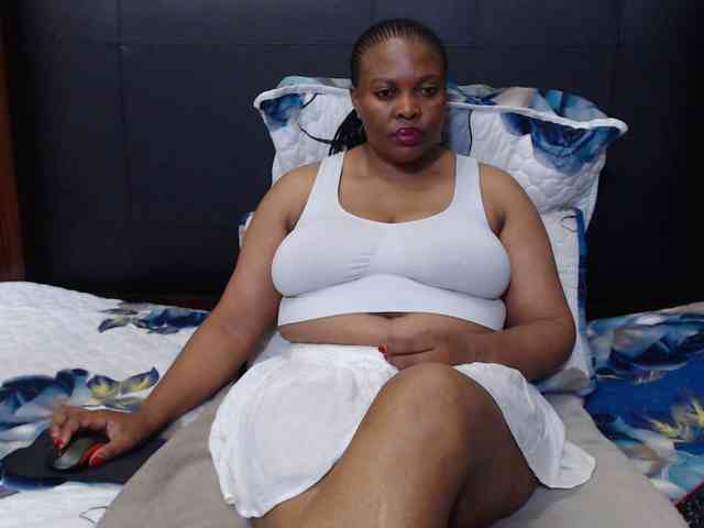 Busttyebony19 webcam