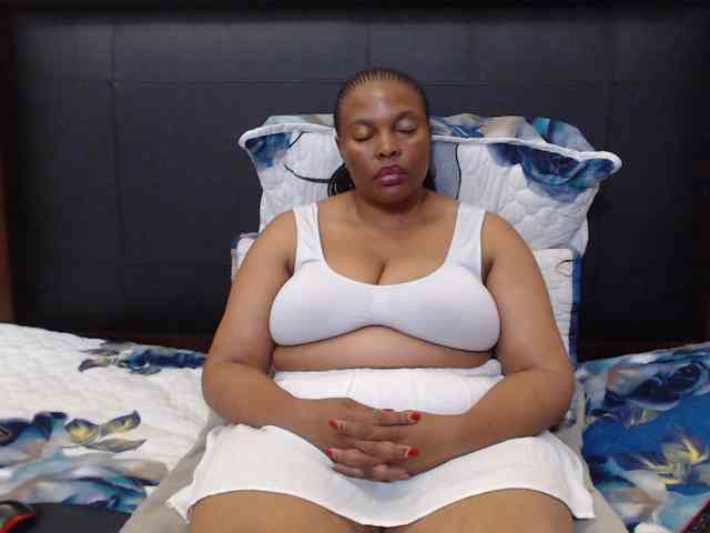 Busttyebony19 webcam