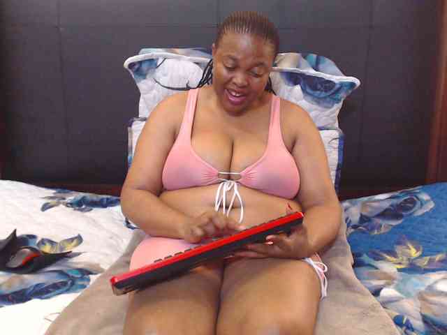 Busttyebony19 webcam