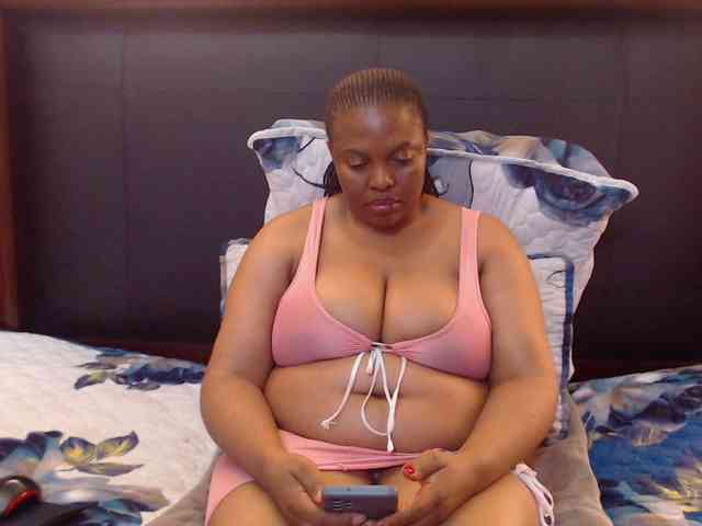 Busttyebony19 webcam