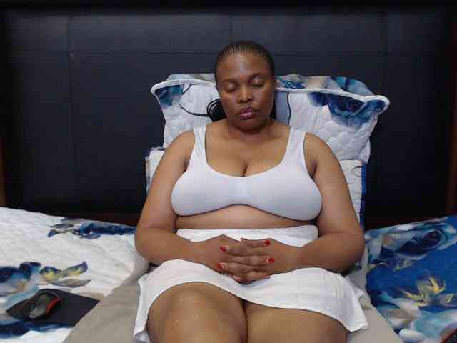 Busttyebony19 webcam