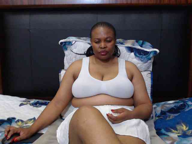 Busttyebony19 webcam
