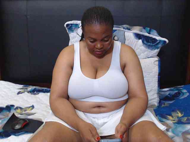 Busttyebony19 webcam