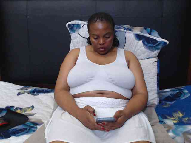 Busttyebony19 webcam