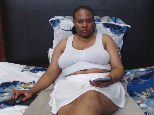 Busttyebony19 webcam