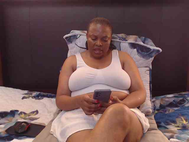 Busttyebony19 webcam