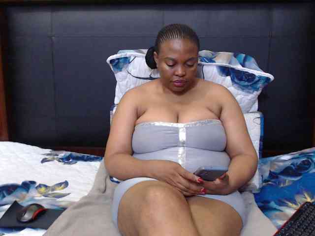 Busttyebony19 webcam