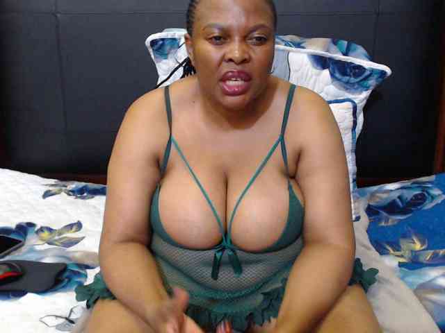 Busttyebony19 webcam