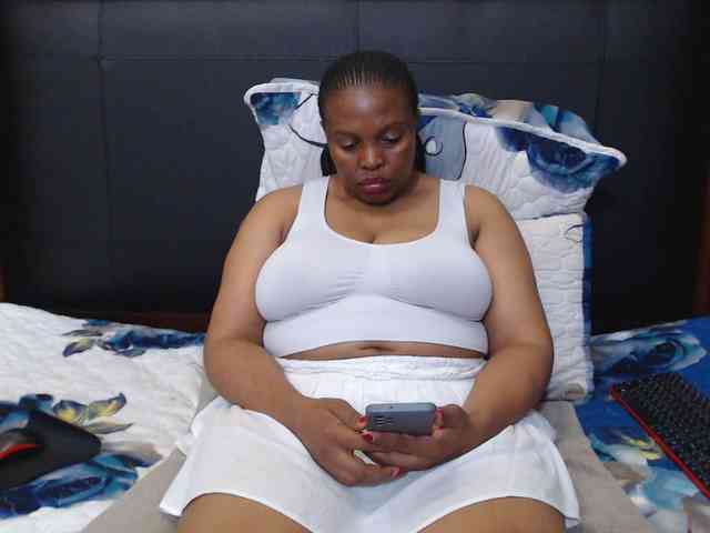 Busttyebony19 webcam