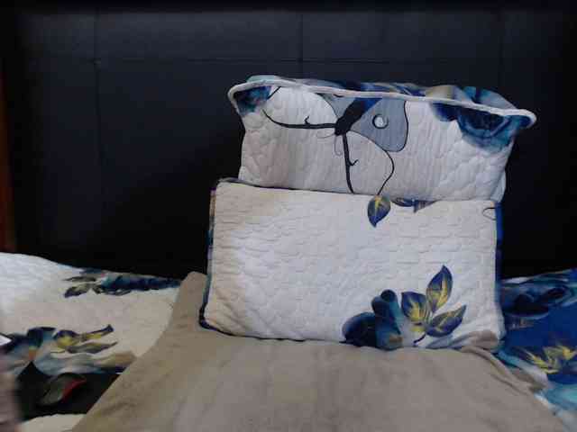 Busttyebony19 webcam