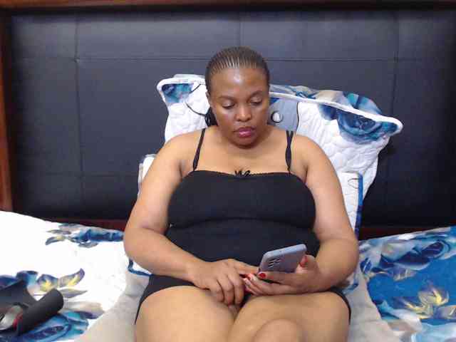 Busttyebony19 webcam