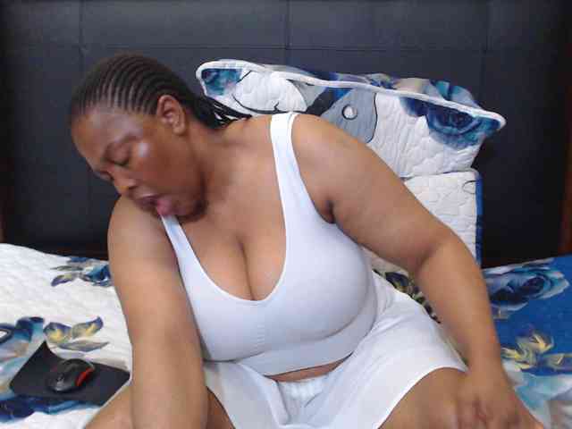 Busttyebony19 webcam