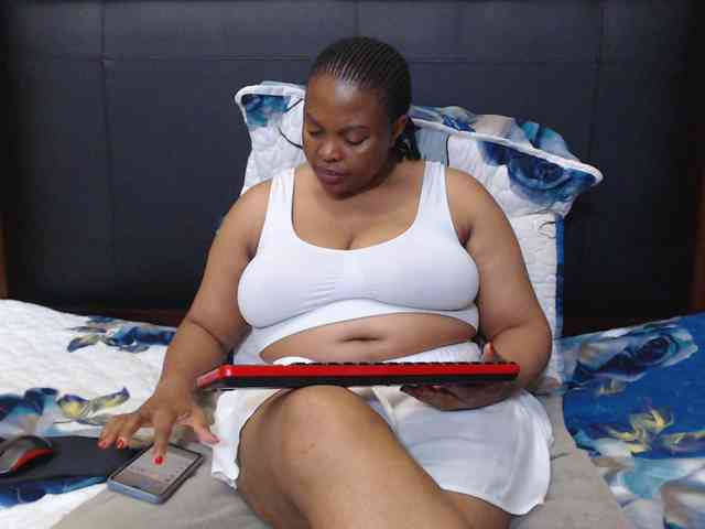 Busttyebony19 webcam