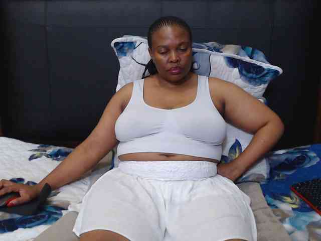 Busttyebony19 webcam