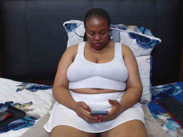 Busttyebony19 webcam