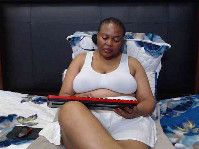 Busttyebony19 webcam