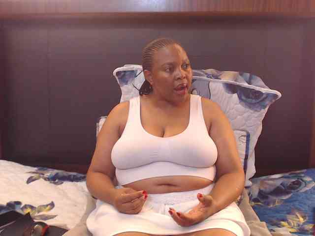 Busttyebony19 webcam