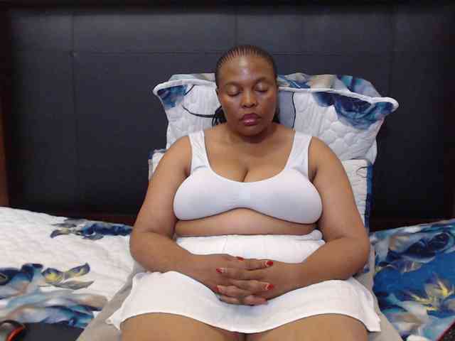 Busttyebony19 webcam