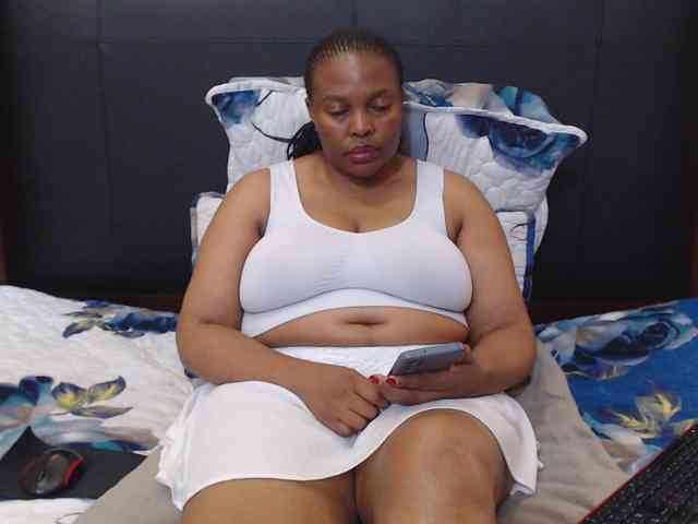 Busttyebony19 webcam