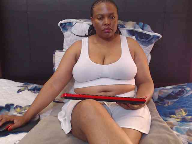 Busttyebony19 webcam