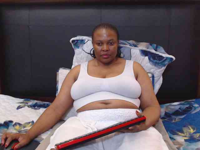 Busttyebony19 webcam