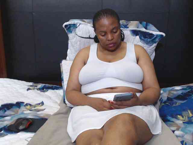 Busttyebony19 webcam