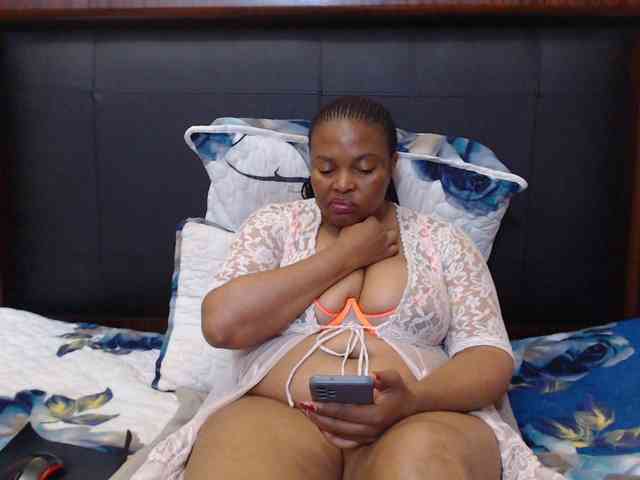 Busttyebony19 webcam