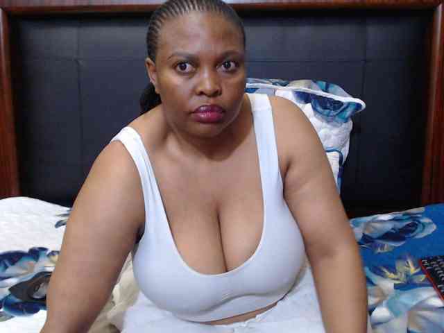 Busttyebony19 webcam