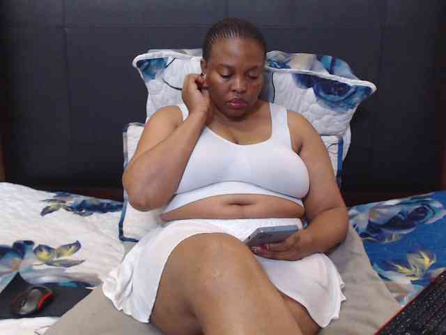 Busttyebony19 webcam