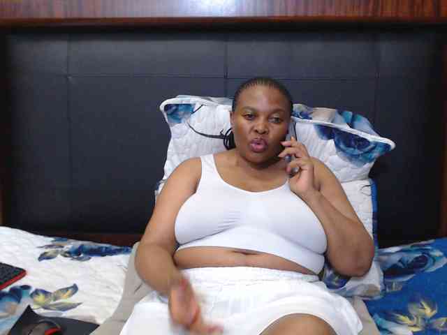 Busttyebony19 webcam