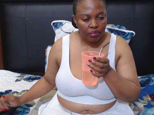 Busttyebony19 webcam