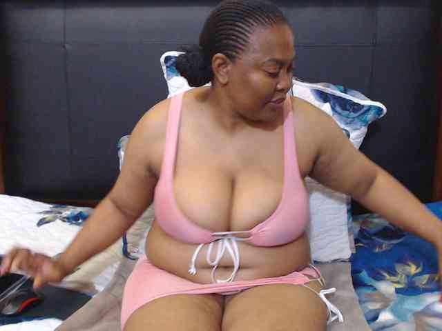 Busttyebony19 webcam