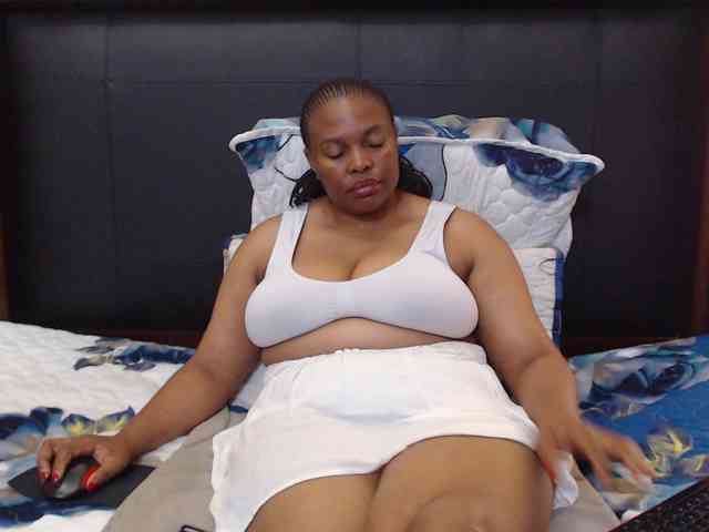 Busttyebony19 webcam