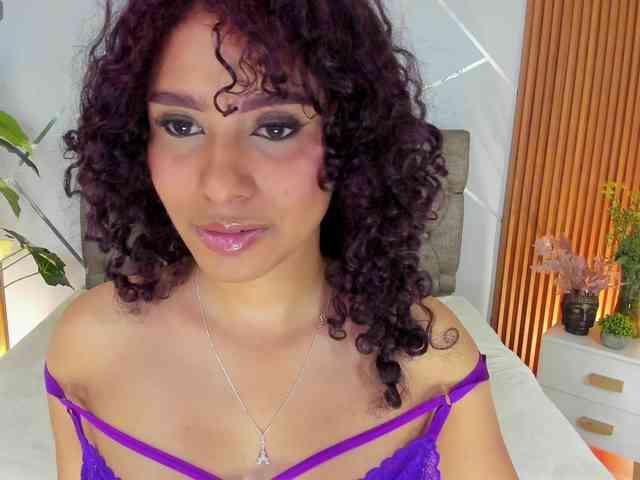 charlotte-69 webcam