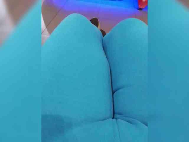 EVIL_TITS webcam