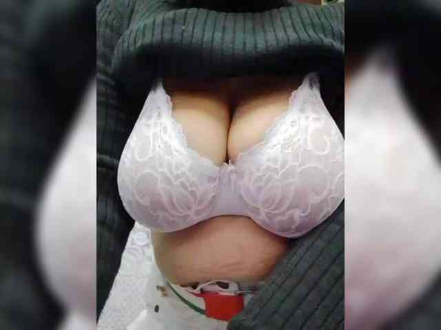 EVIL_TITS webcam
