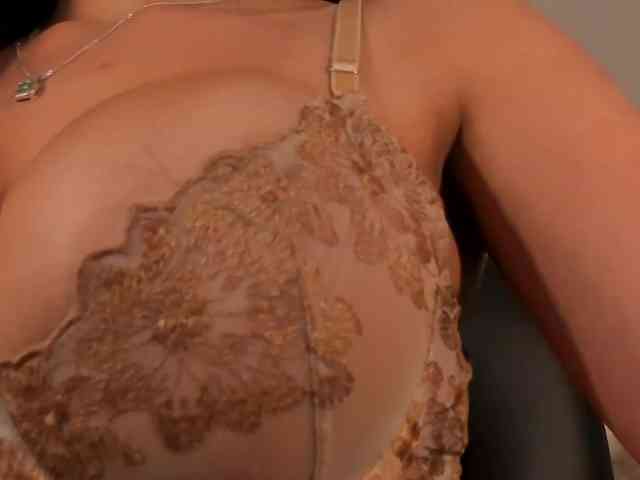JadeEvans webcam