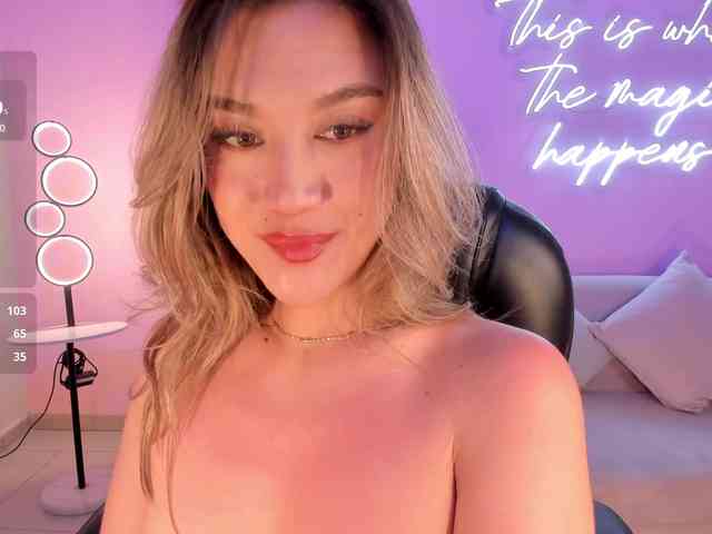 RebeccaHudson webcam